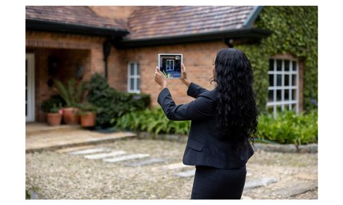 The First Showing Happens Online: Why Prof…