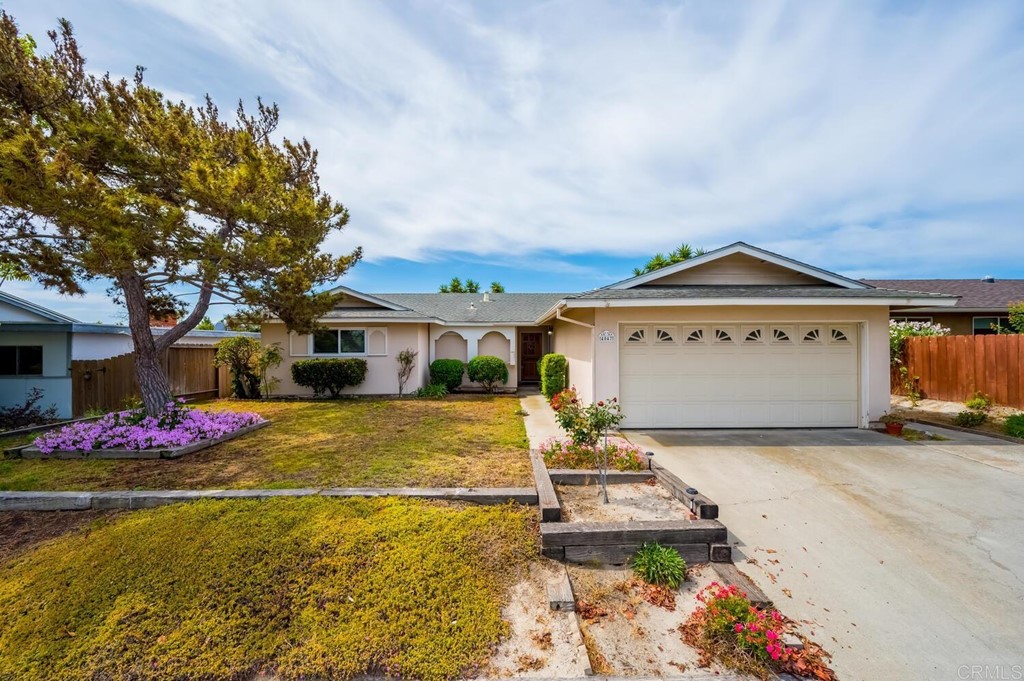 4047 Vista Calaveras Street