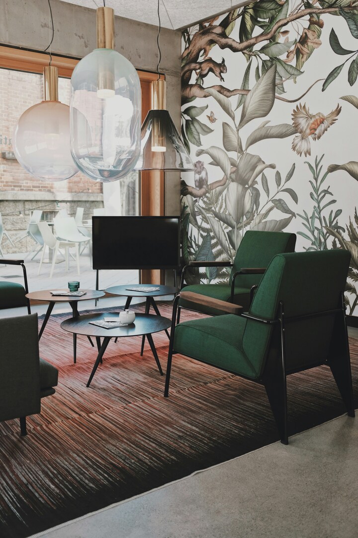 thanos-pal-9OZfTe-y5T4-unsplash (1)