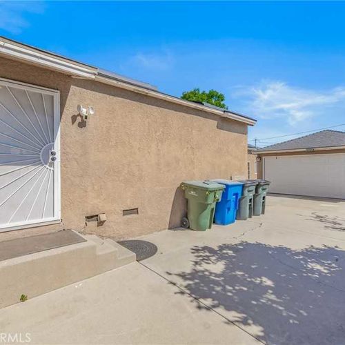 Navigating the Housing Market: How Interest Rates, Inflation, and Economic Trends Shape Home Values