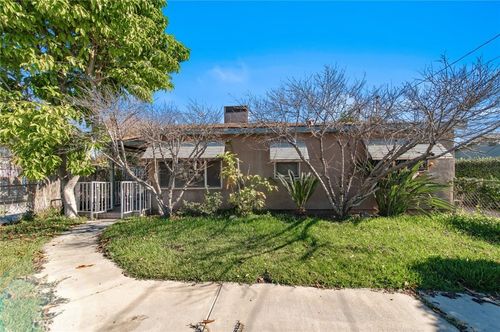 Discover Your Dream Home in Baldwin Park – &hellip;