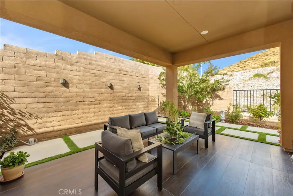 Modern Corona Living Beautiful 2-Bed 2-Bath Corner Lot Home with Paid-Off Solar (2)