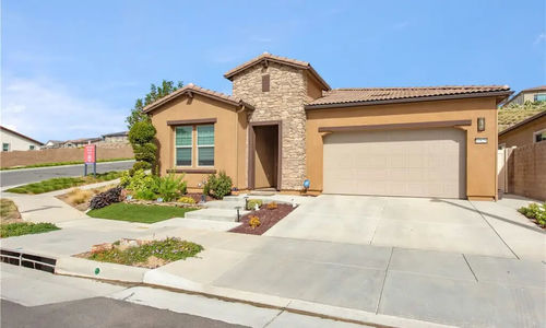 Modern Corona Living: Beautiful 2-Bed 2-Bath Corner Lot Home with …