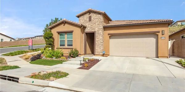 Modern Corona Living: Beautiful 2-Bed 2-Bath Corner Lot &hellip;