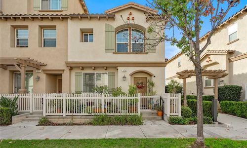 Azusa Living Done Right: A Modern 3-Bedroom Townhome You’ll Love