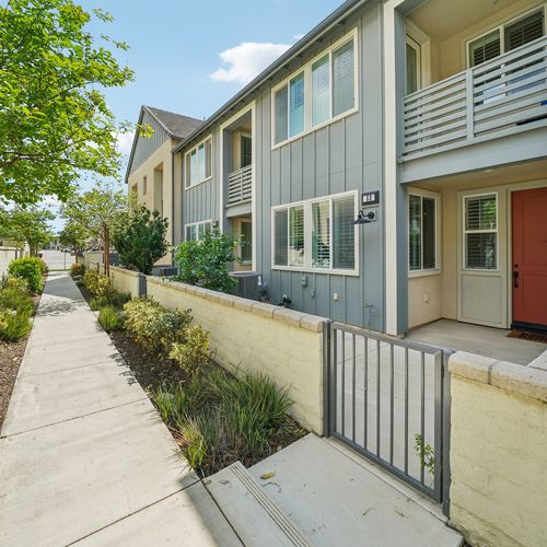 7 Signs You’re Financially Ready to Buy a House This Year