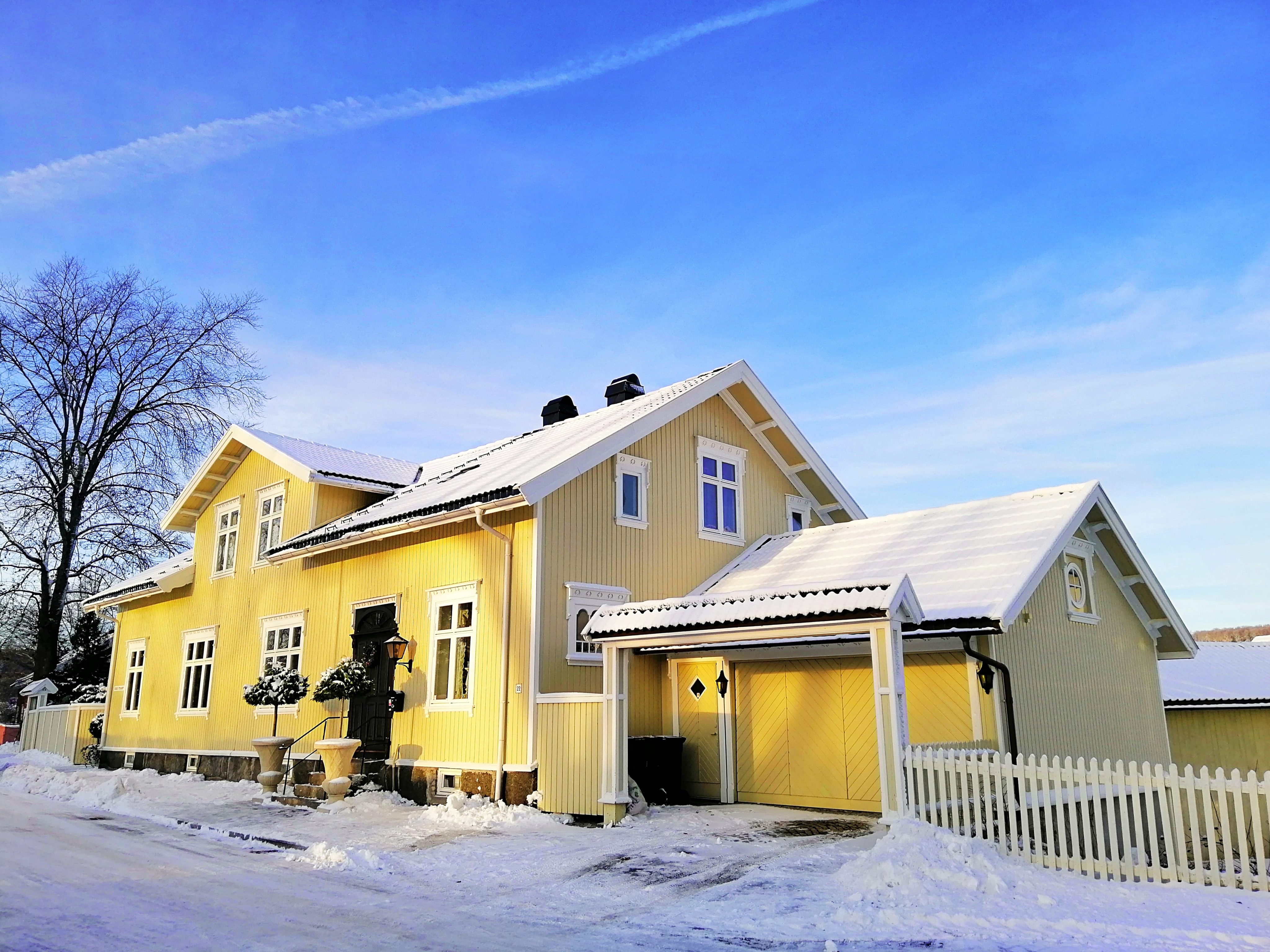 Single Story vs Two Story Homes Which Is Right for You