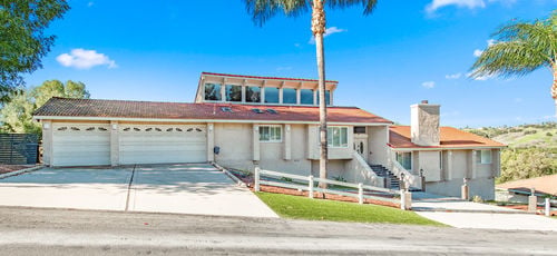 Luxury gated estate in Diamond Bar: 2819 Steeplechase &hellip;