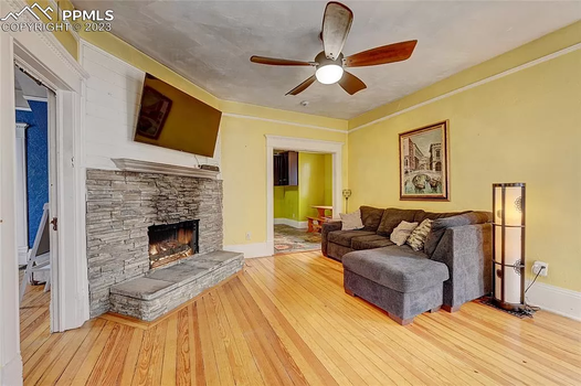 808b372517b4e6b6f9d282ddac6c6252-uncropped_scaled_within_1536_1152