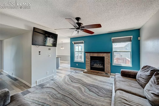 8f109c463f5762ded151b727aae91455-uncropped_scaled_within_1536_1152