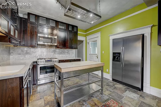 ad41fb3ad32d90e853b61f473f020fb7-uncropped_scaled_within_1536_1152