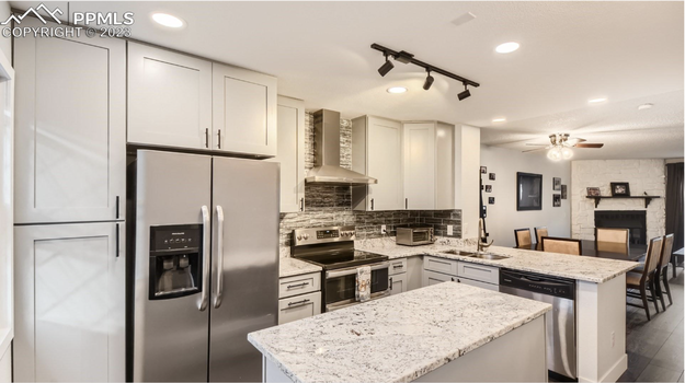 3646 Queen Anne Way pic 2