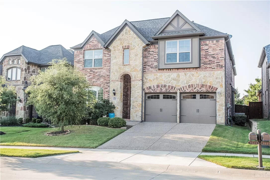 92f417b3e29c60bc2c4c020e968a5c9b-uncropped_scaled_within_1536_1152