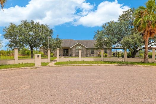 4717 W Raven Circle W