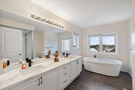 211 Lia Drive Gallery Image 11