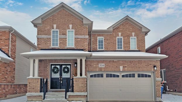 004TT49-kwn7yxthcposc015l6u