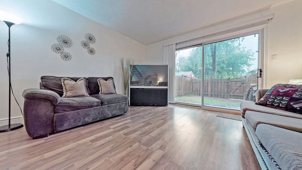 005TT46-ktwkfzlp76pttnesw4