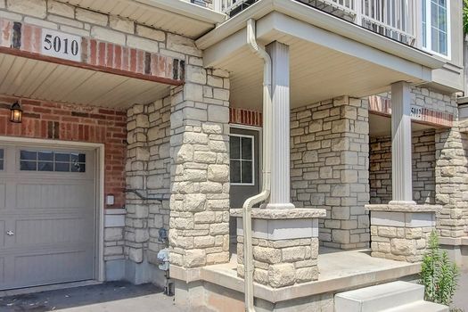 008TT42-l5kav1psvi2wnzgoq2n