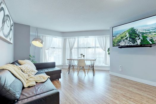 009TT43-kyv2qgvbfpvfxd8hg5m