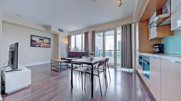 010TT32-ksihcj76a7s4182adem