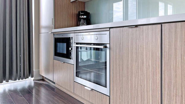 012TT32-ksihcj7tz7kfh8xgghq