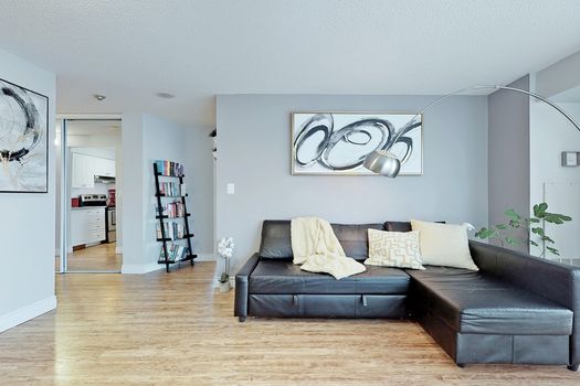 012TT43-kyv2qgx73ij4zn1gah5