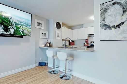 015TT43-kyv2qgz3sf3c8p6byah