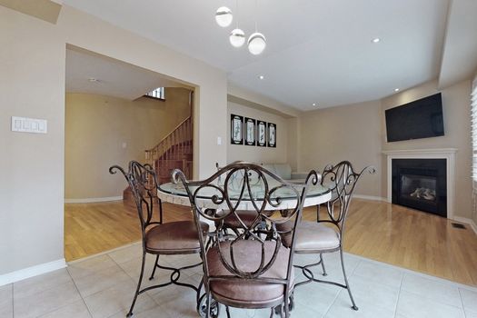 023TT060-l3nzdf86udlz74uq8ej