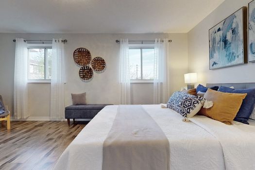 024TT050-l343hv26qexlns9z7k