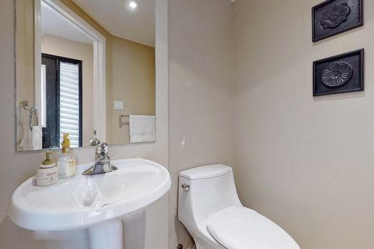 024TT060-l3nzdf8e42oyo165lmf