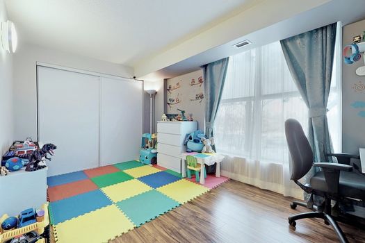 028TT43-kyv2qh6ntjw7n5cyq9j