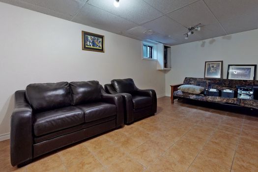 033TT39-l3i9fgtod3u067ek2jk