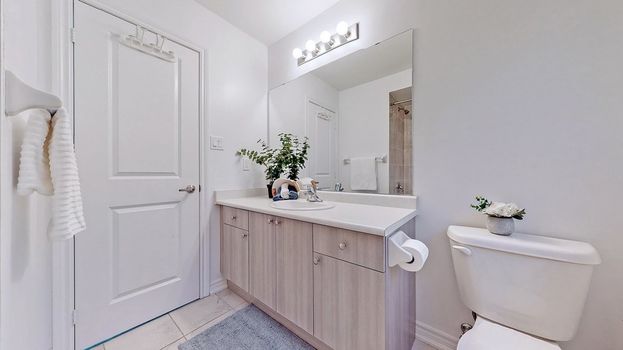 043TT49-kwn7yy3ud5aewtfsyb4