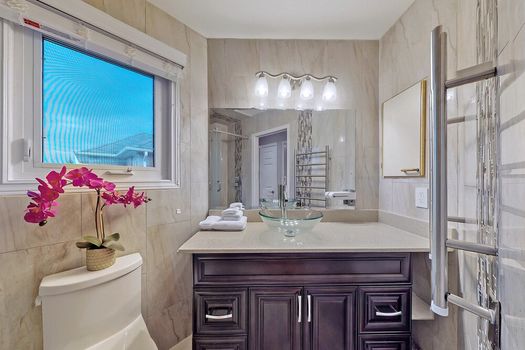 048tt77-ko8j0jc83nnm5ol4hv