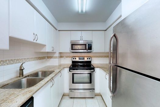 09TT33-lg4hk8llmk4fqyd8h9