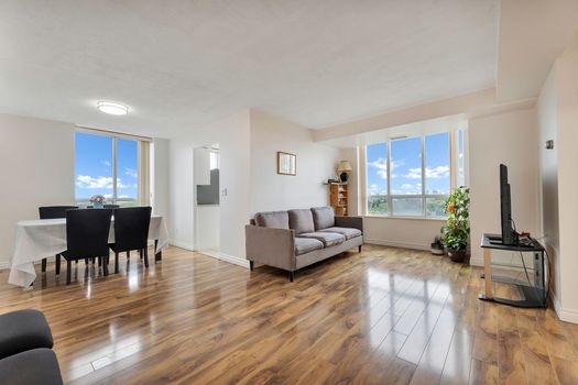 17-web-or-mls-782A2904