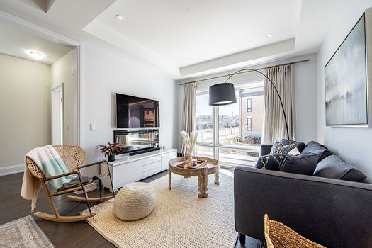 256+Finch+Ave+East-19