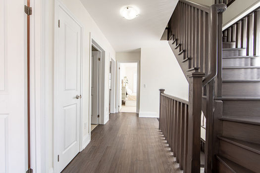 256+Finch+Ave+East-34