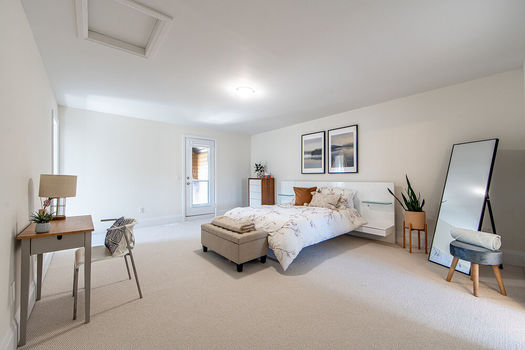 256+Finch+Ave+East-37