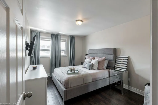 7940489bed1bbdf7a8e898cd3f64d39f-uncropped_scaled_within_1536_1152