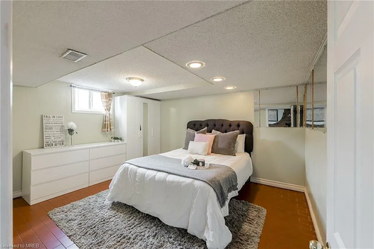 8342222af52081cec1ea0486d759e3ab-uncropped_scaled_within_1536_1152