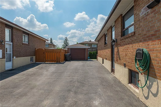 b1d7dca769006bf55c63dd97d848ade3-uncropped_scaled_within_1536_1152