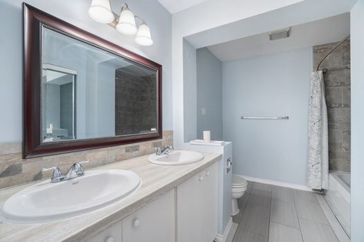 df931257-1fdc-4e71-808d-b71ec727d2af