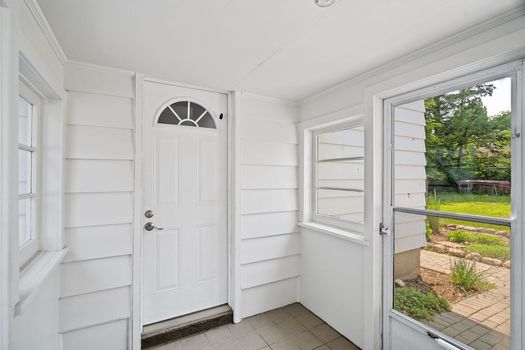 large-0062d41c-8f66-4e89-9363-4de710f201d6