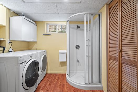 large-6a67895f-2cf5-4b39-b207-31e815734329