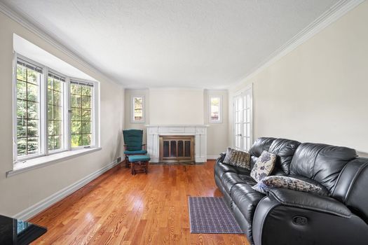 large-963255cc-640a-4bab-b938-8dd446c6a4a6