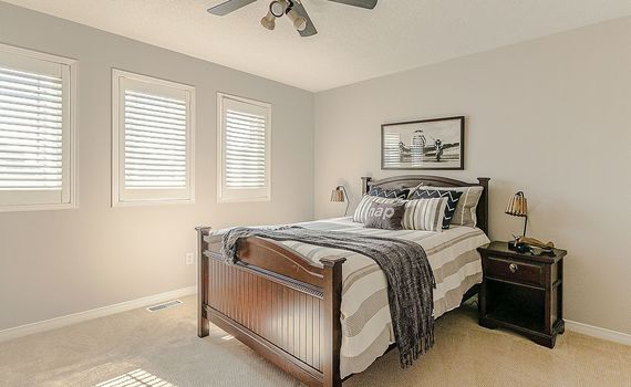 L3RycmViL2xpc3RpbmdzLzI3LzQ0LzU5Lzg3L3AvMDljYzI0NGItNzBlOC00ZDI0LWEwMmQtZDVjMWM5MjliZDNmLmpwZw