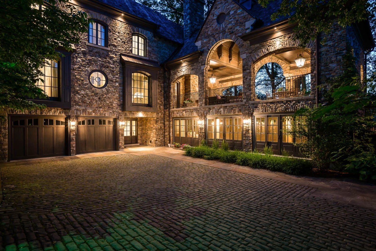 16-edenbridge-drive-toronto-house-of-the-week-1-1600x1068-1