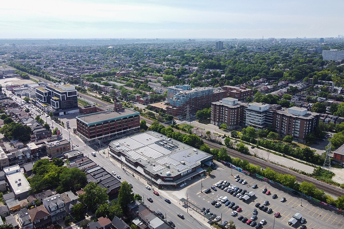 Aerial_view_of_Davenport_Toronto_2022