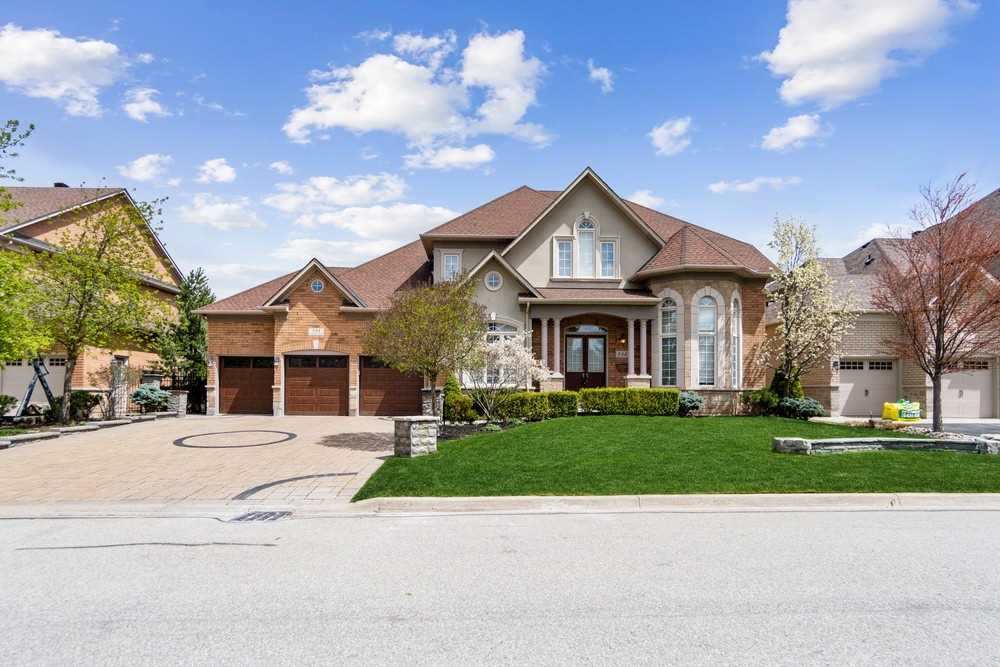 image--544_Golfview__Crt-Halton-Ontario-L6M4W6-W5224130-0